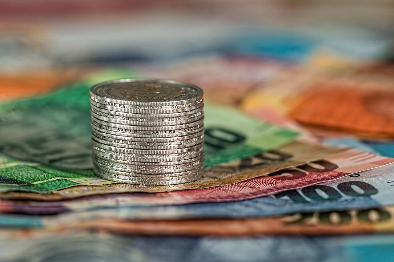 coins, banknotes, money, currency, finance, cash, business, economics, banking, bank, wealth, earnings, capital, savings, payment, investment, economy, financial, profit, earn, invest, accounting, save, funds, income, commerce, assets, costs, expense, thrift, money, money, money, money, money, bank. Revenue recording: 6 details small businesses miss